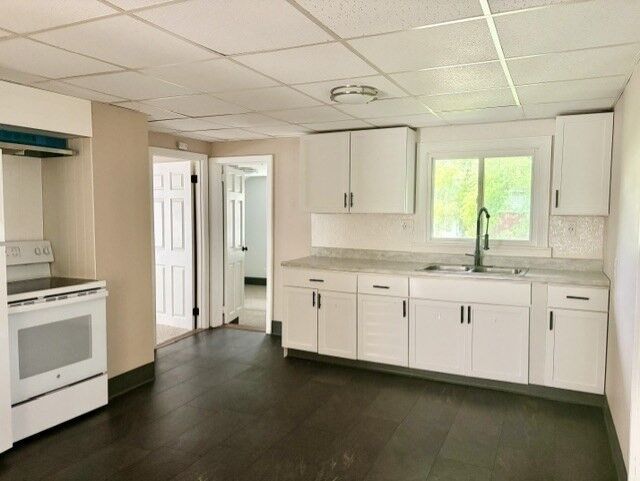 Property Photo:  152 High St 1  MA 01420 