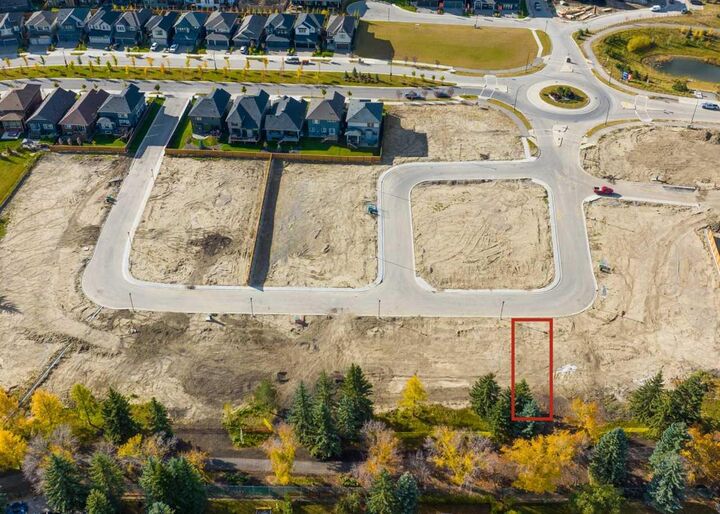 Property Photo: 40 Shawnee Passage SW AB T2Y 1G4