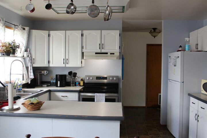 Property Photo: 420 3rd Street NE AB T0H 2M0