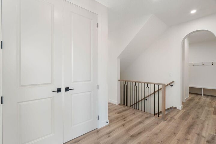 Property Photo:  116 Sunrise Heath  AB T4C 3C5 