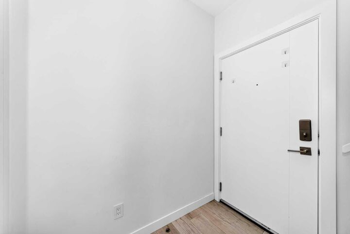 Property Photo: 3125 39 Street NW 115 AB T3B 6H5