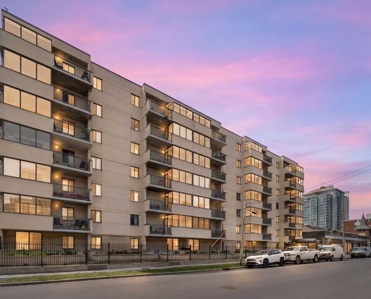 Property Photo:  111 14 Avenue SE 412  AB T2G 4Z8 