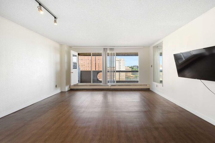 Property Photo:  221 6 Avenue SE 1210  AB T2G 4Z9 