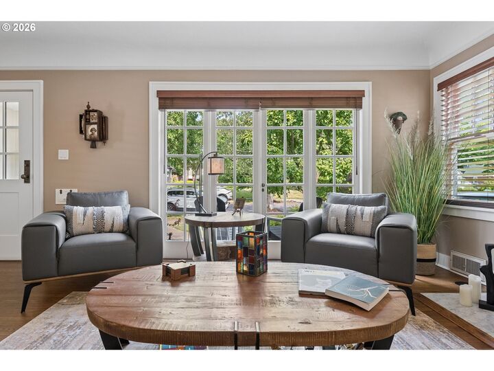 Property Photo: 7035 SE 32nd Ave OR 97202