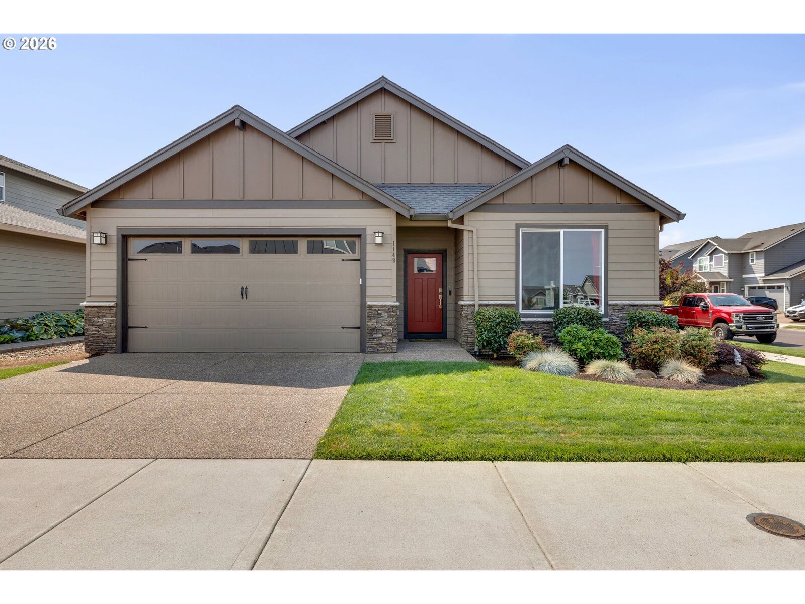 Property Photo:  1149 S Walnut St  OR 97013 