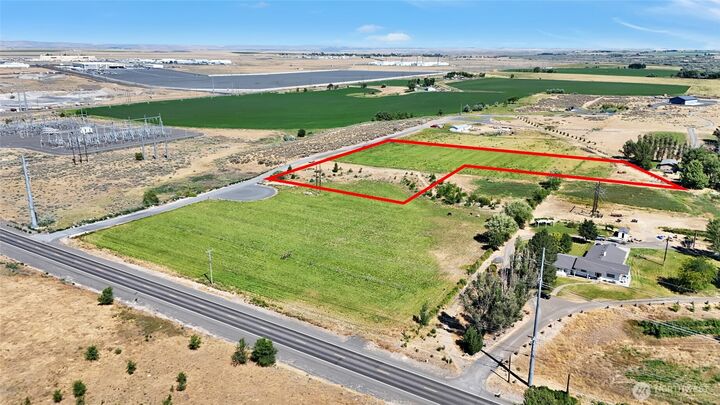 Property Photo:  0  Road J.3  NE  WA 98837 