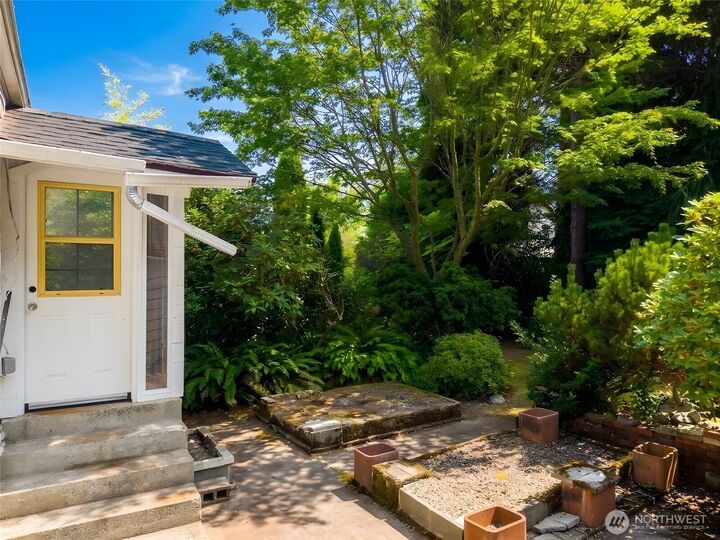 Property Photo: 8552 31st Avenue NW WA 98117