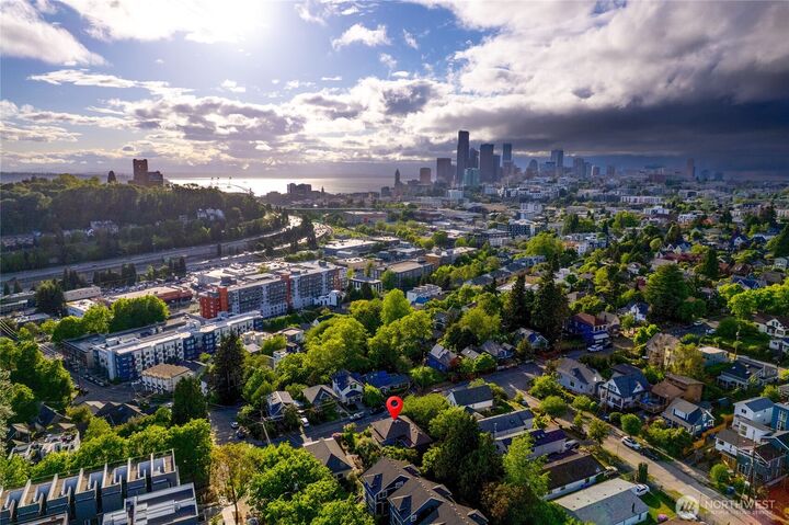 Property Photo: 1012 20th Avenue S WA 98144
