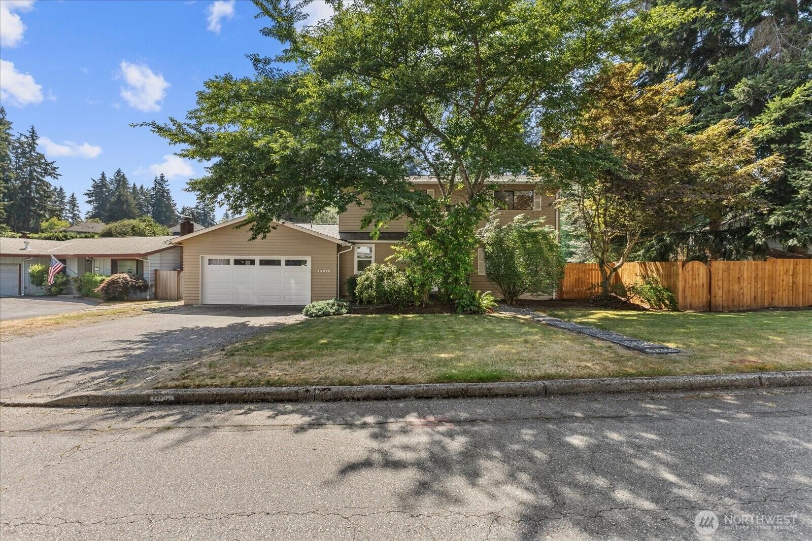 Property Photo: 14215 110th Avenue NE WA 98034