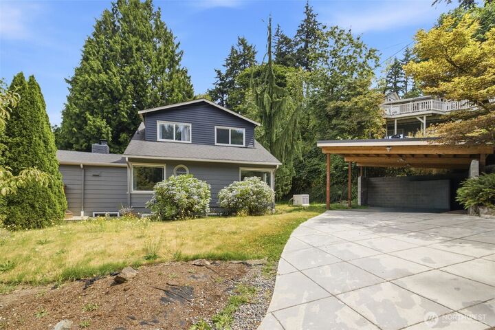 Property Photo:  11331 E Riverside Drive  WA 98011 