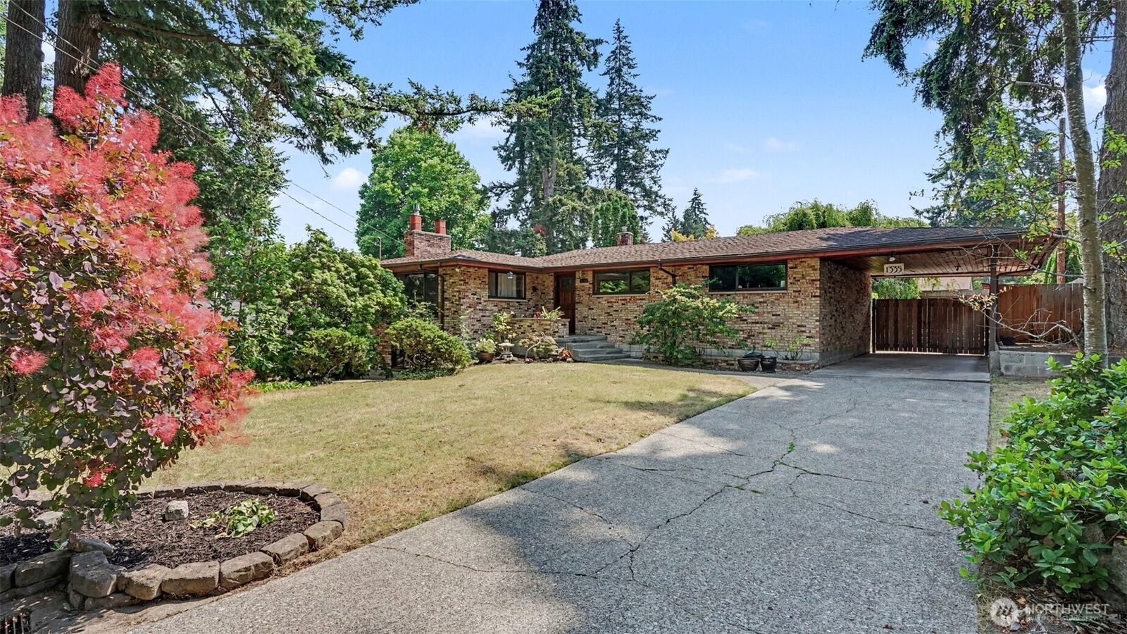 Property Photo:  1335 N 180th Street  WA 98133 