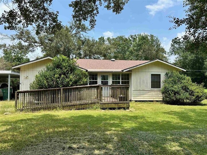 Property Photo:  308 Phils Lane  LA 70611 