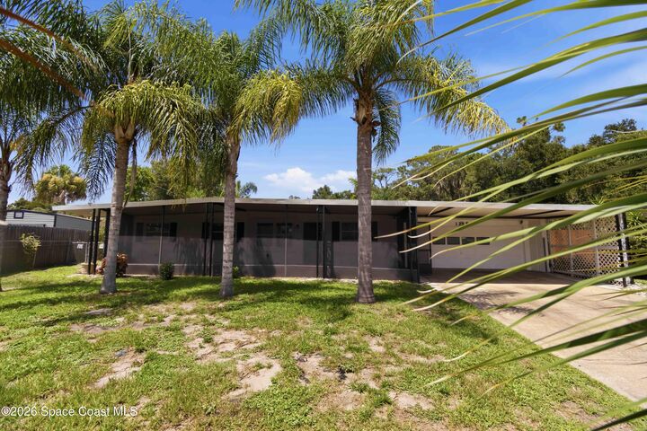 Property Photo:  1225 Titus Avenue  FL 32796 