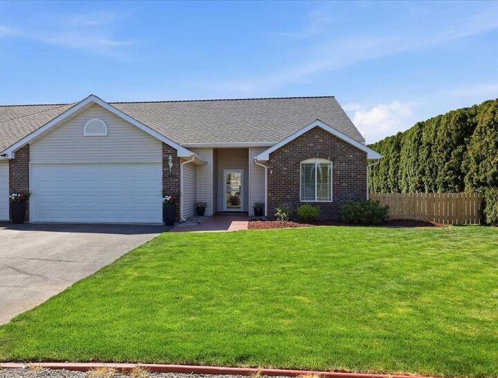 Property Photo: 1818 S Sullivan Rd WA 99037