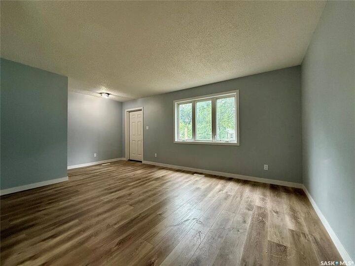 Property Photo: 133 L Avenue S SK S7M 2G0