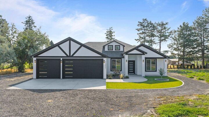 Property Photo:  21562 E SR 397  WA 99337 