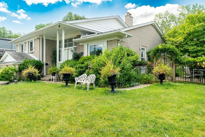 Property Photo: 1129 Scenic Drive ON L9C 1H8