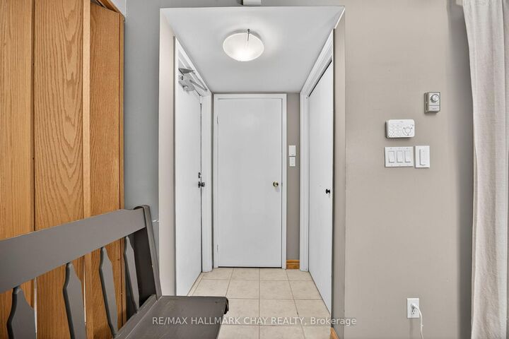 Property Photo: 1102 Horseshoe Valley Road W 312 ON L4M 4Y8