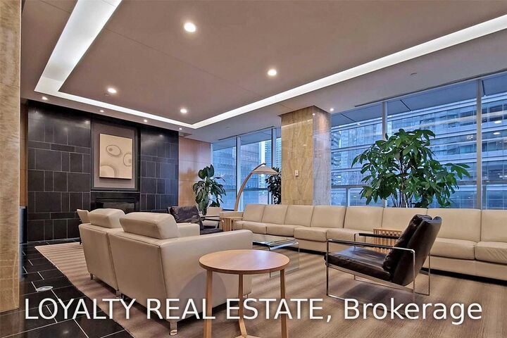 Property Photo:  65 Bremner Boulevard 4907  ON M5J 0A7 