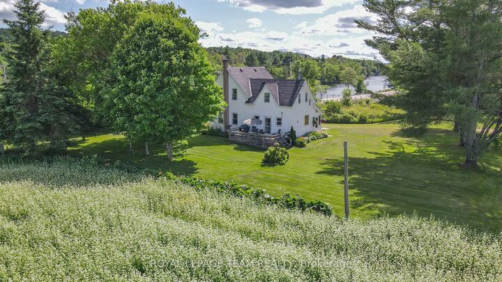 Property Photo: 4822 Palmer Road ON K0J 2E0