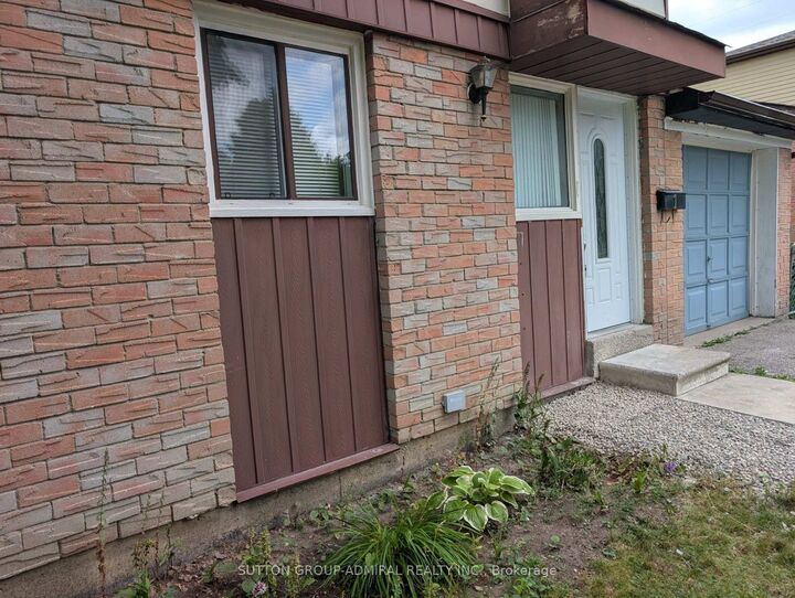 Property Photo: 1 Damascus Drive ON M9V 4E9