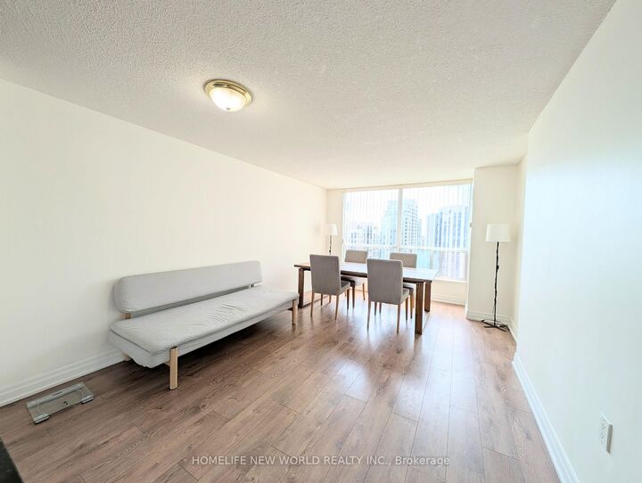Property Photo: 21 Hillcrest Avenue 1705 ON M2N 7K2