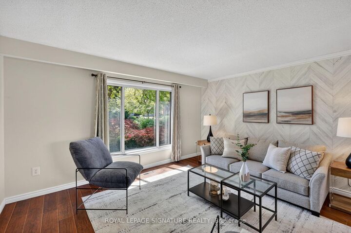 Property Photo: 29 Mansfield Street ON L6S 2X8