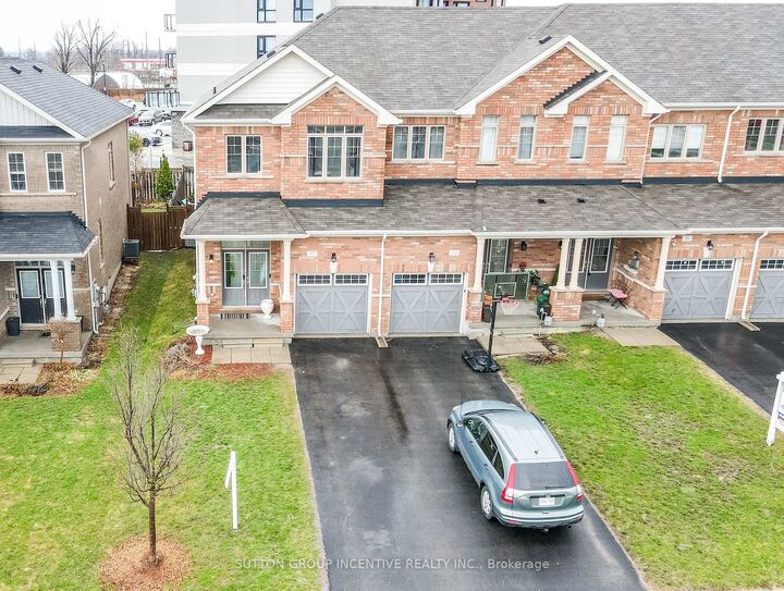 Property Photo: 52 Snelgrove Crescent ON L4N 6R6