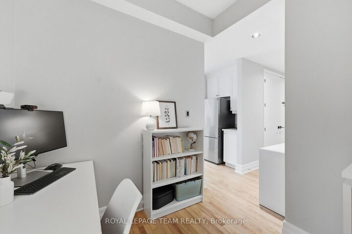 Property Photo:  330 Loretta Avenue S 301  ON K1S 4E8 