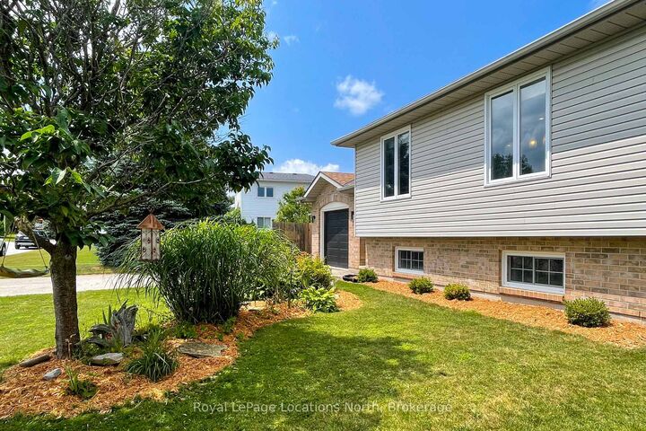 Property Photo: 54 Albery Court ON N4L 1J8