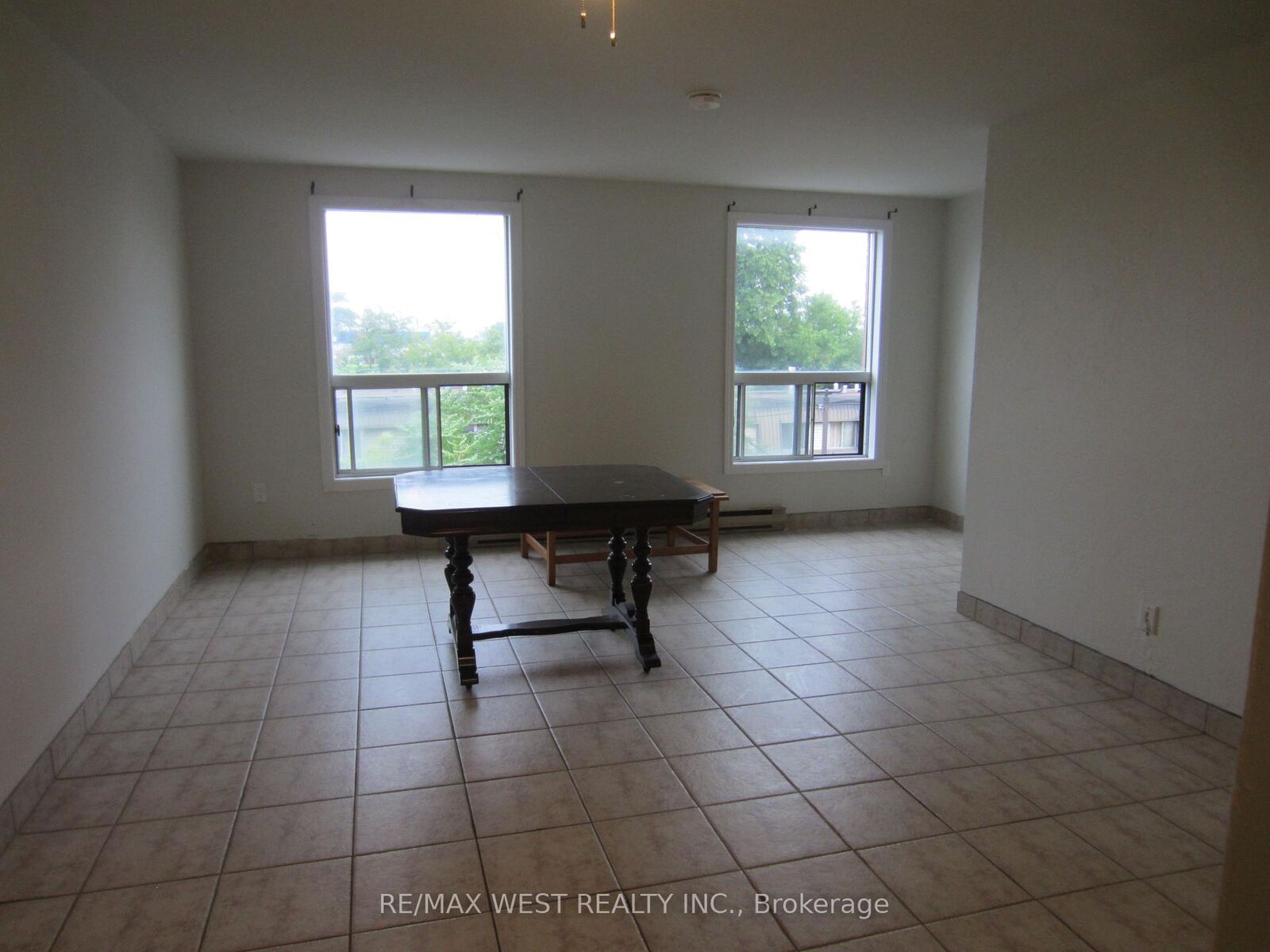 Photo de la propriété:  2965 Islington Avenue 8  ON M9L 2K8 