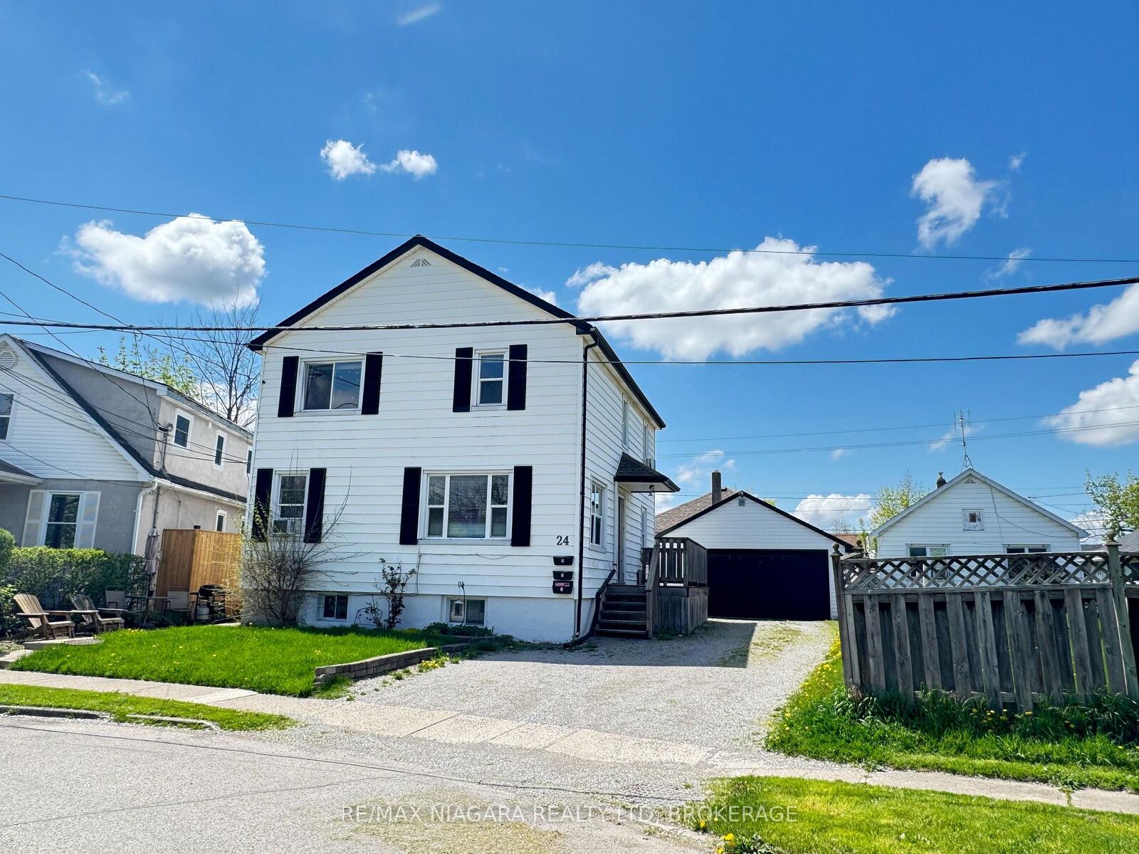 Property Photo:  24 Union Street Unit 2  ON L2S 2R2 