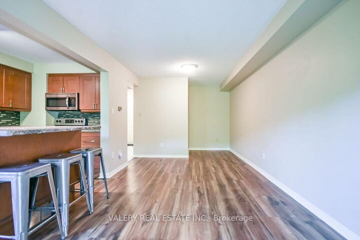 Property Photo: 492 Laclie Street 14 ON L3V 7V2