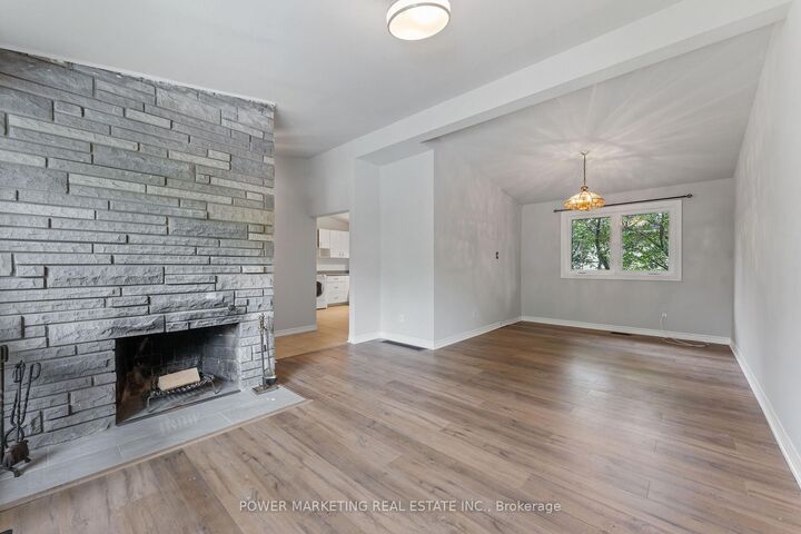 Property Photo: 935 Goren Avenue ON K1S 1N4