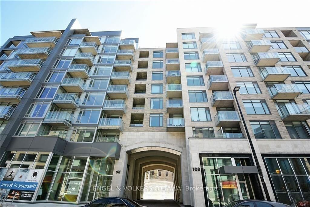 Property Photo:  108 Richmond Road 208  ON K1Z 0B3 