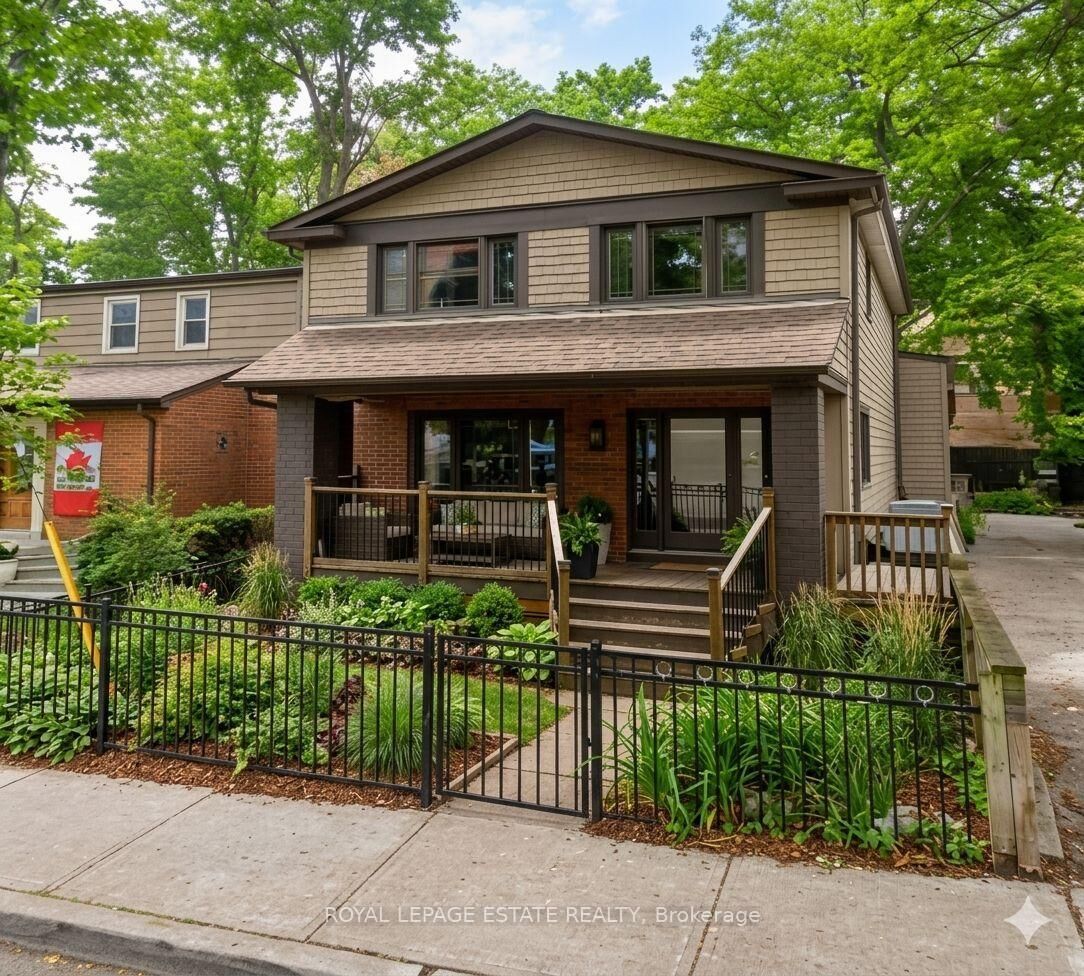 Property Photo:  372 Victoria Park Avenue  ON M4E 3S8 