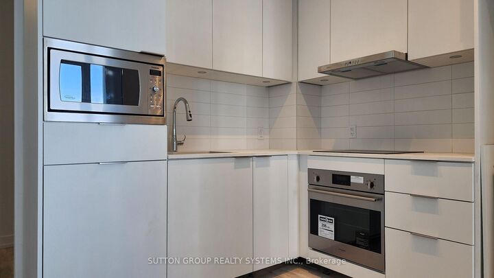 Property Photo: 8 Olympic Garden Drive S1401 ON M2M 0B9