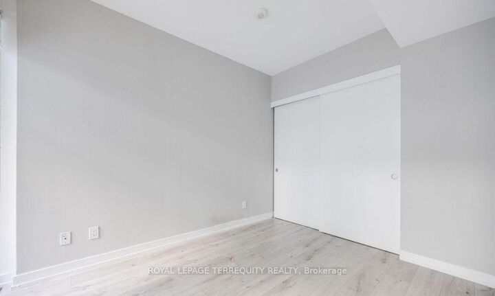 Property Photo:  161 Roehampton Avenue 330  ON M4P 0C8 