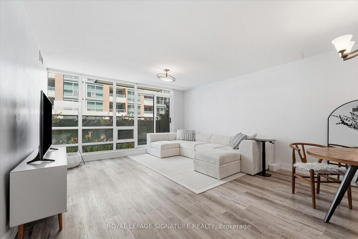 Property Photo:  263 Wellington Street W 301  ON M5V 1E1 