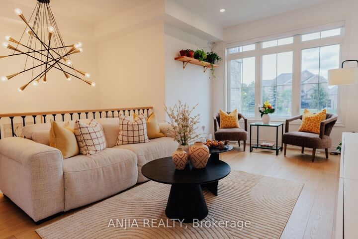 Property Photo:  221 Dundas Way  ON L6E 0S8 