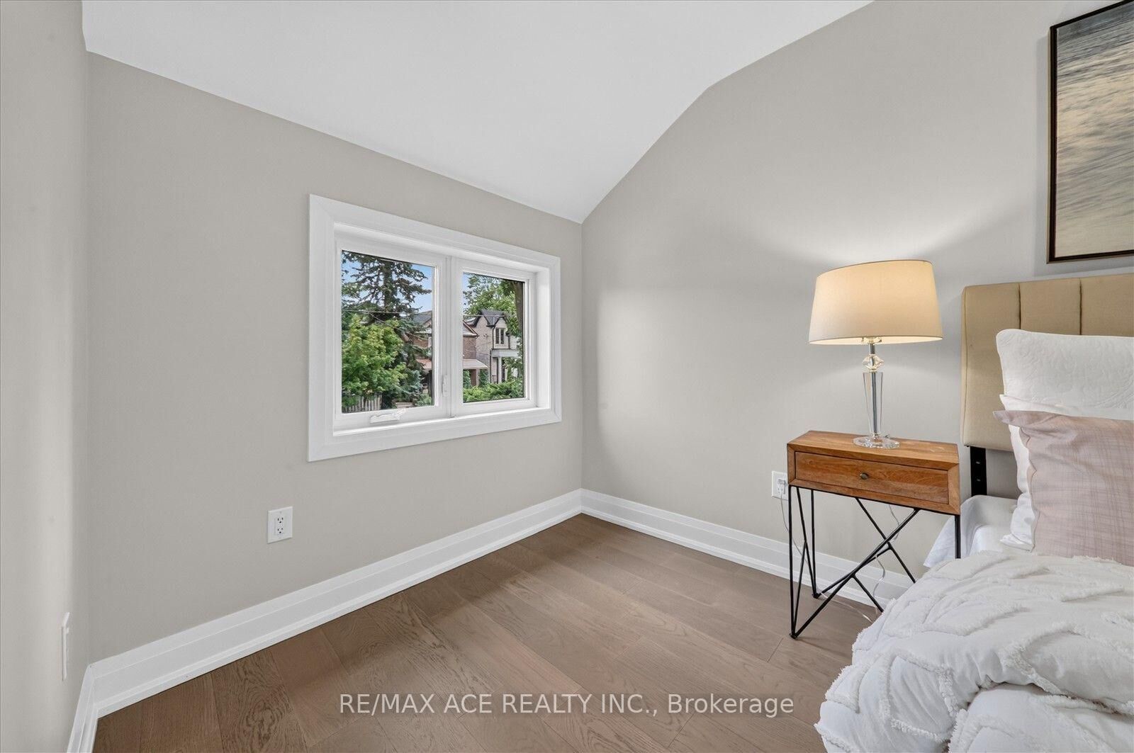 Property Photo:  100 Dunkirk Road  ON M4C 2M6 