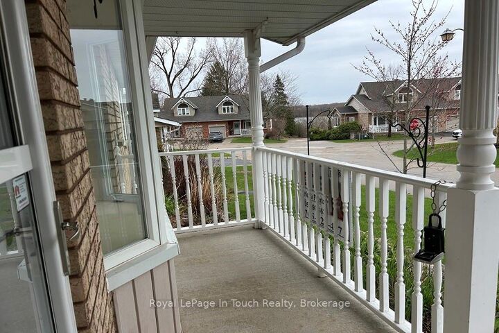Property Photo:  808 Jane Boulevard  ON L4R 5M4 