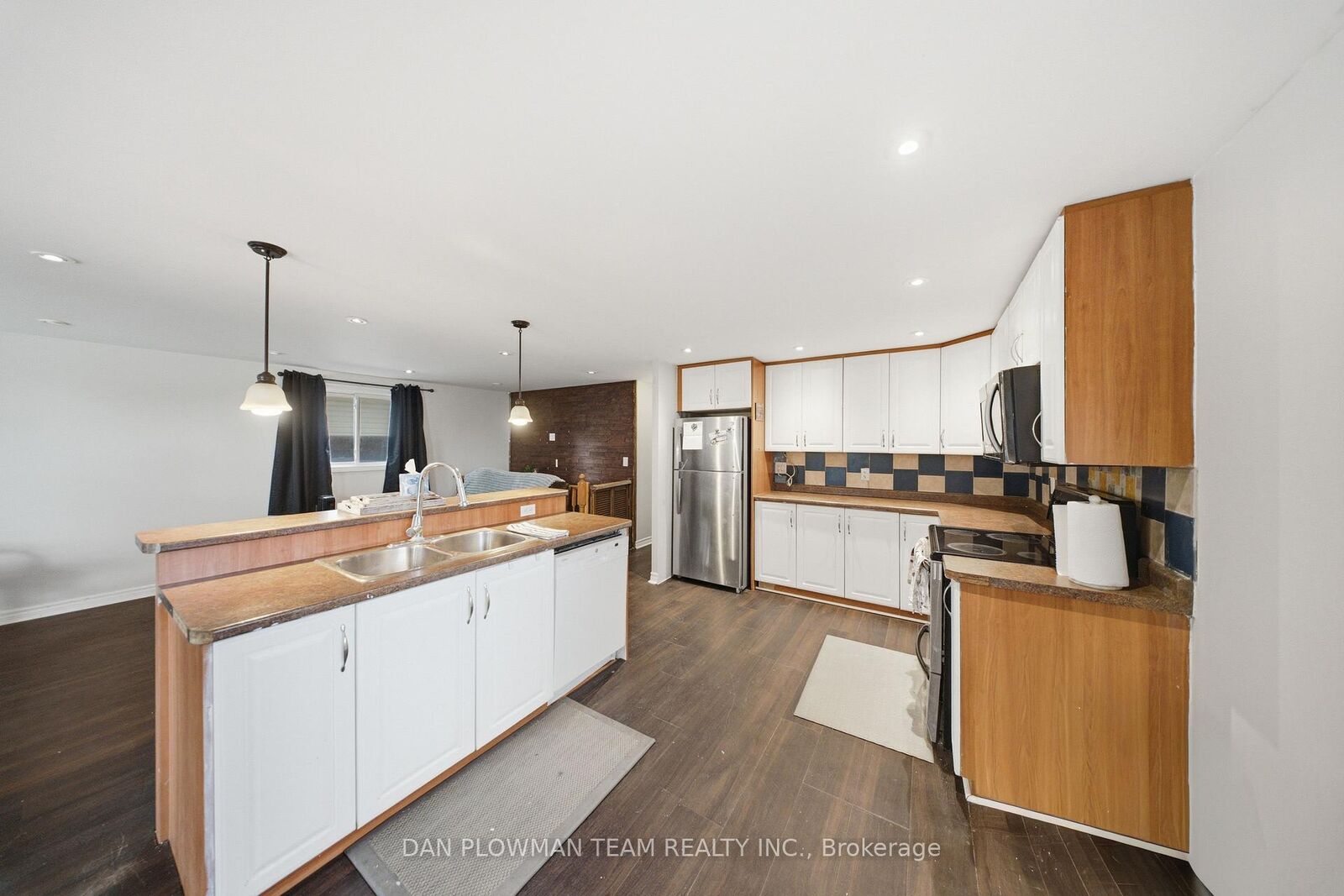 Photo de la propriété: 1185 Norman Court ON L1H 7X2
