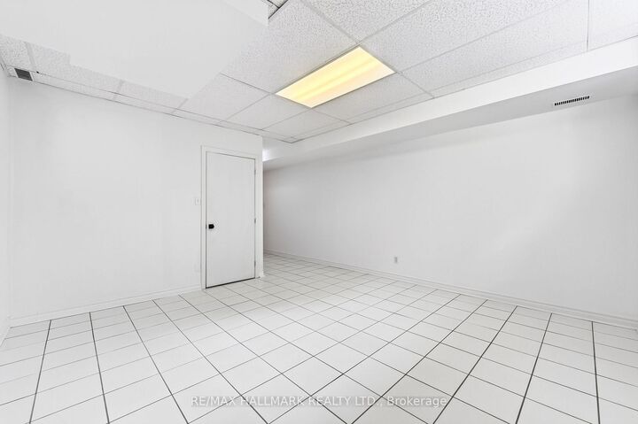 Property Photo: 402 Kingston Road Lower / Bsmt ON M4L 1T9