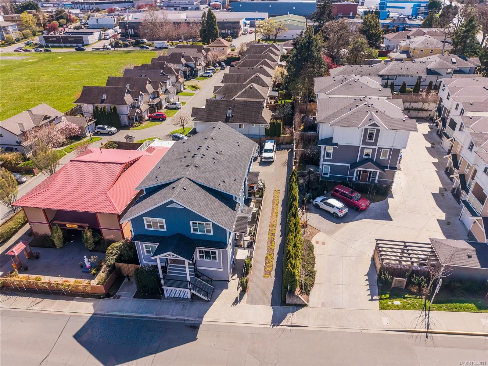 Property Photo:  937 Colville Rd #4  BC V9A 4P4 
