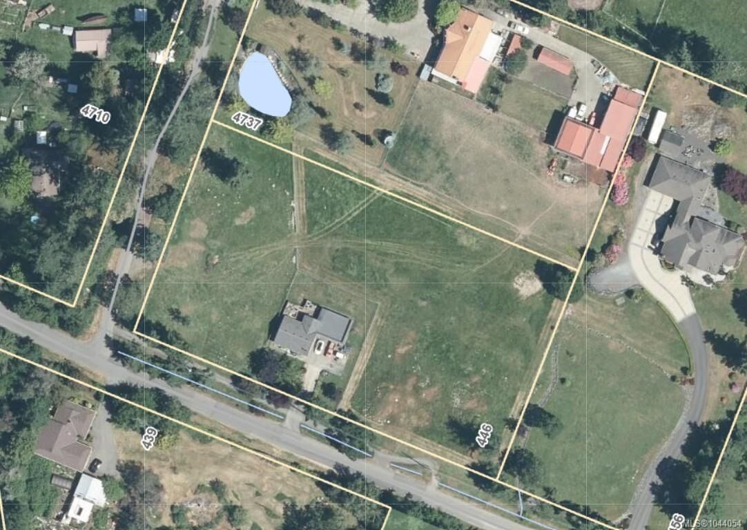 Property Photo:  446 Quayle Rd  BC V9E 2J7 