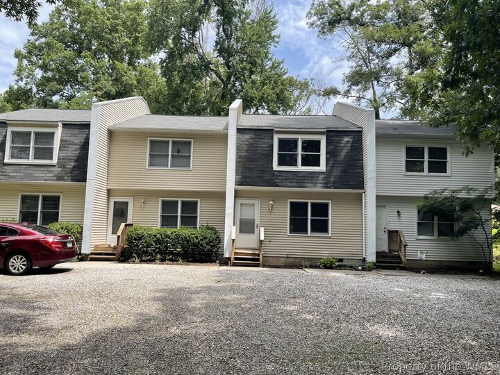 Property Photo: 158 Albemarle Drive VA 23185