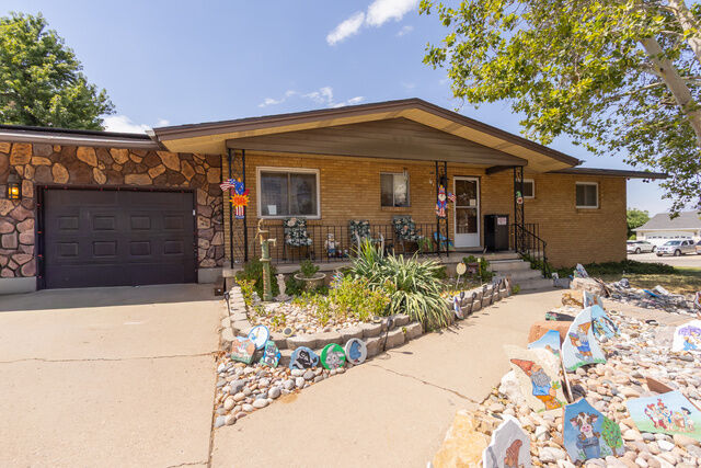 Property Photo:  4251 S 2350 W  UT 84067 