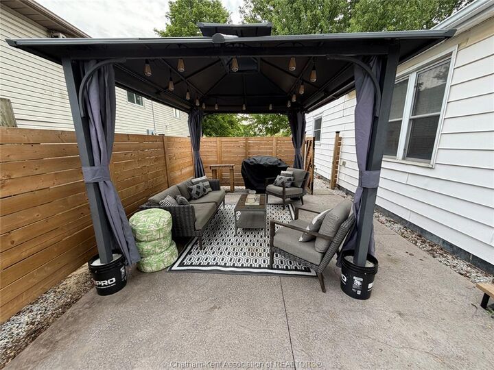 Property Photo:  995 North Street  ON N0P 1M0 