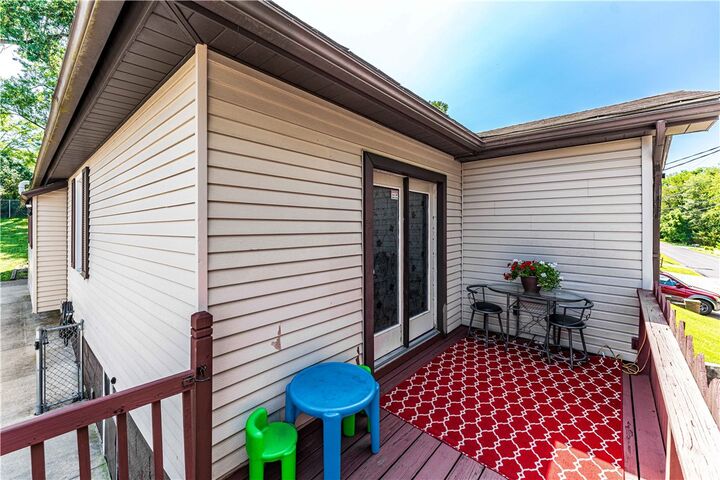Property Photo:  400 Bridge St  PA 15639 